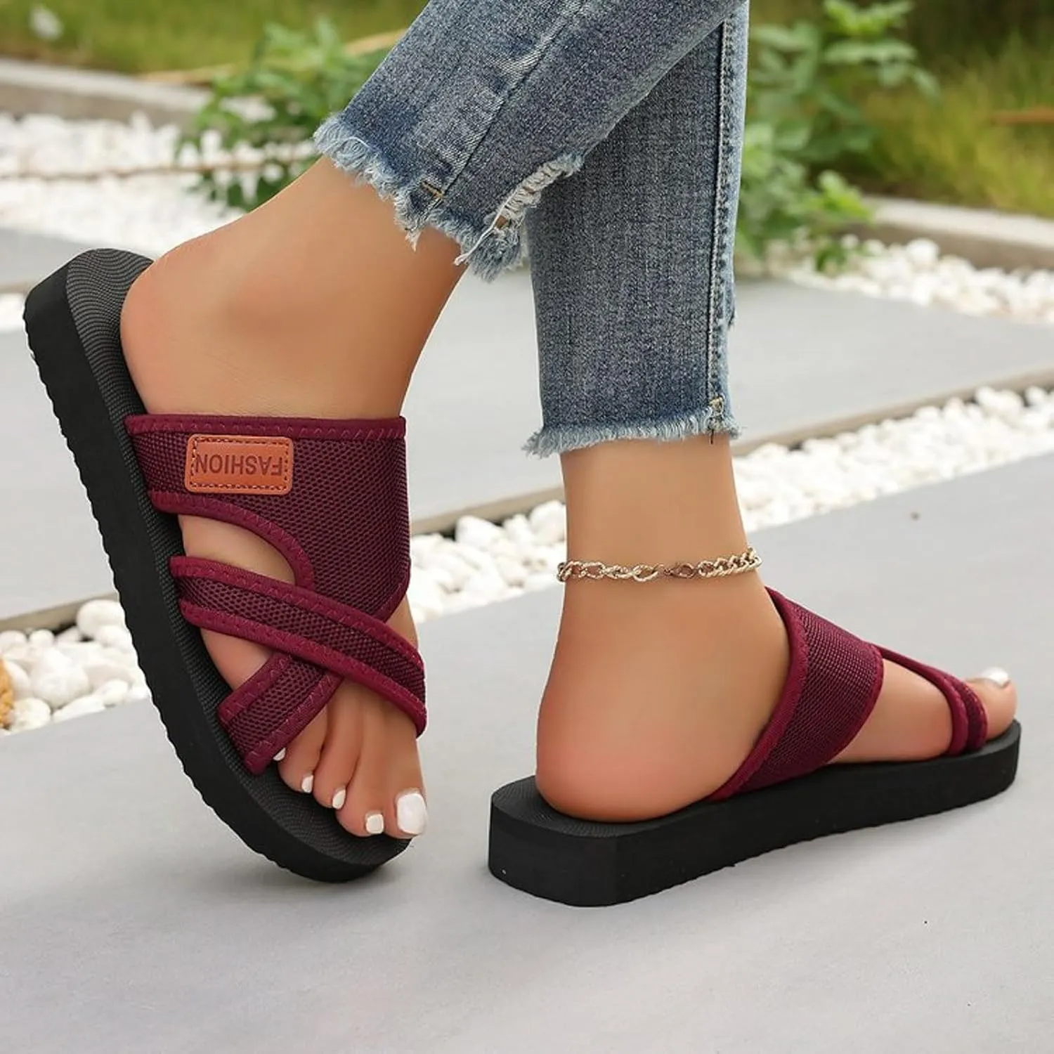 2025 NEW Women's Hollow Orthopedic Slide Sandals, Breathable Mesh Open Toe Cross Strap Comfy Flats Lightweight Beach Slippers
