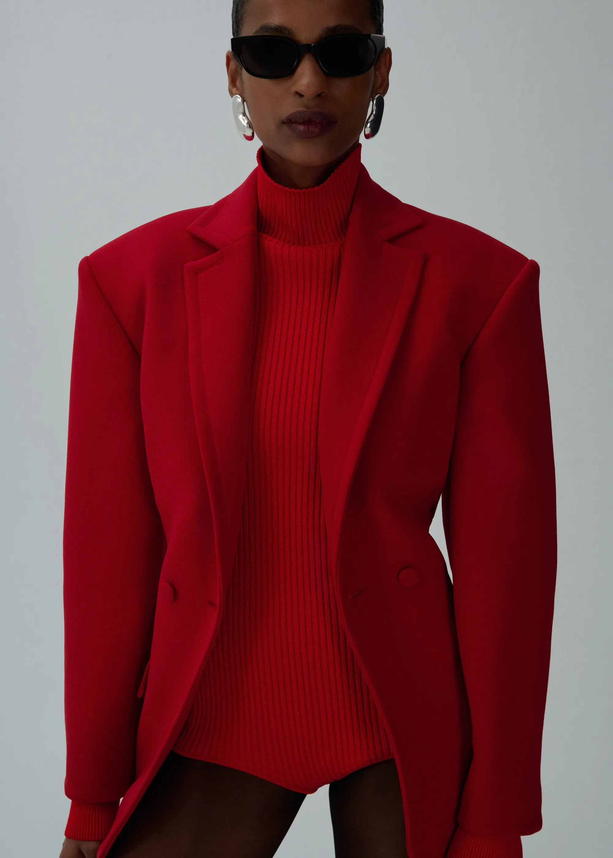 Double-button hourglass blazer in red