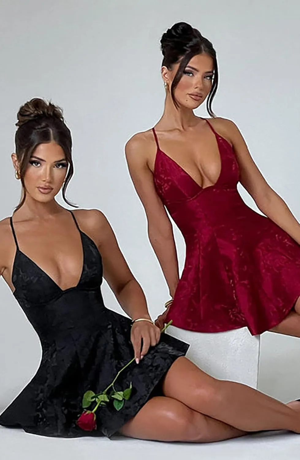 Embroidery Satin Short Homecoming Dress for Teens Halter V Neck Prom Dress A Line Mini Party Cocktial Gowns