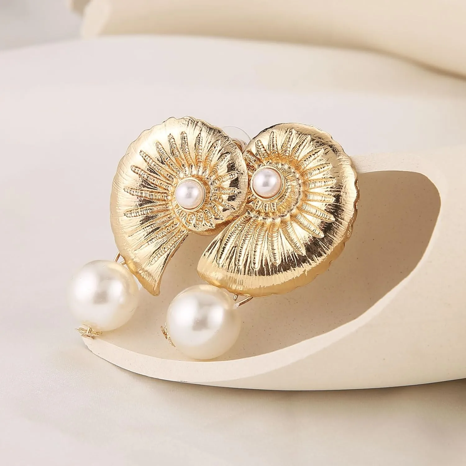 HZMAN Seashell Earrings for Women Boho Conch Seashell Pearl Dangle Drop Earring Summer Beach Jewelry Gift