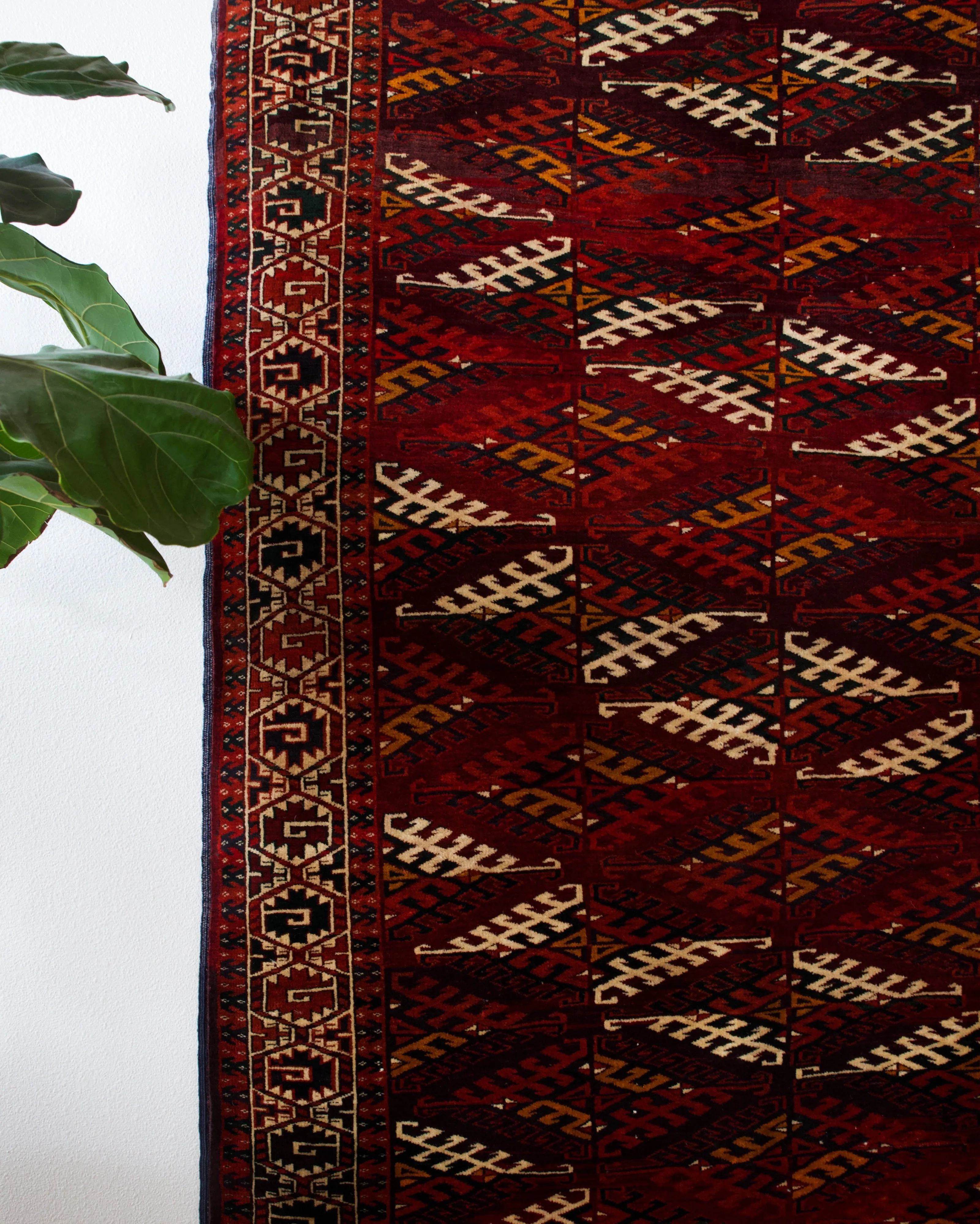 Semi-antique Turkoman Yomut Rug 6'10"x10'10"