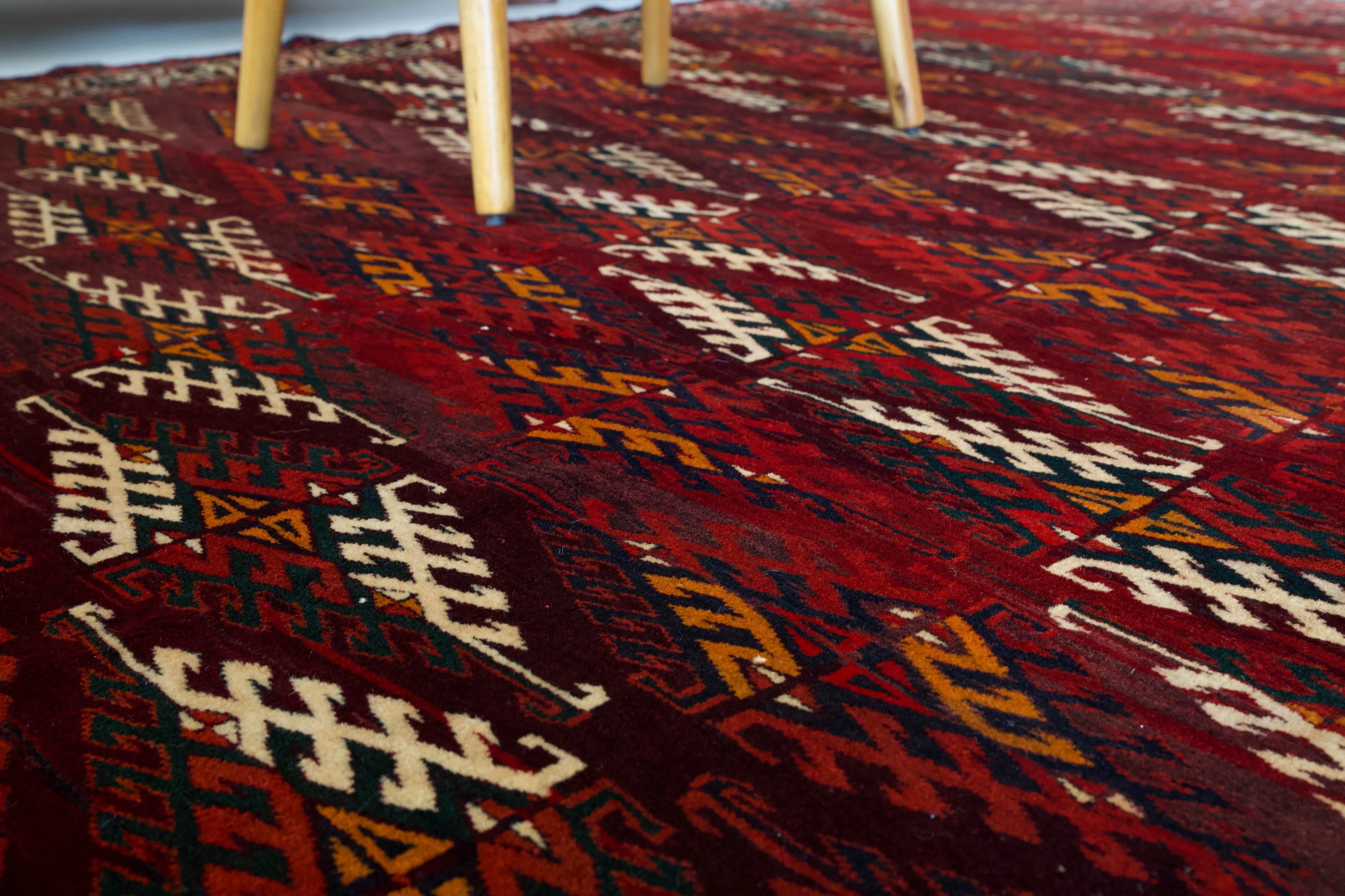 Semi-antique Turkoman Yomut Rug 6'10"x10'10"
