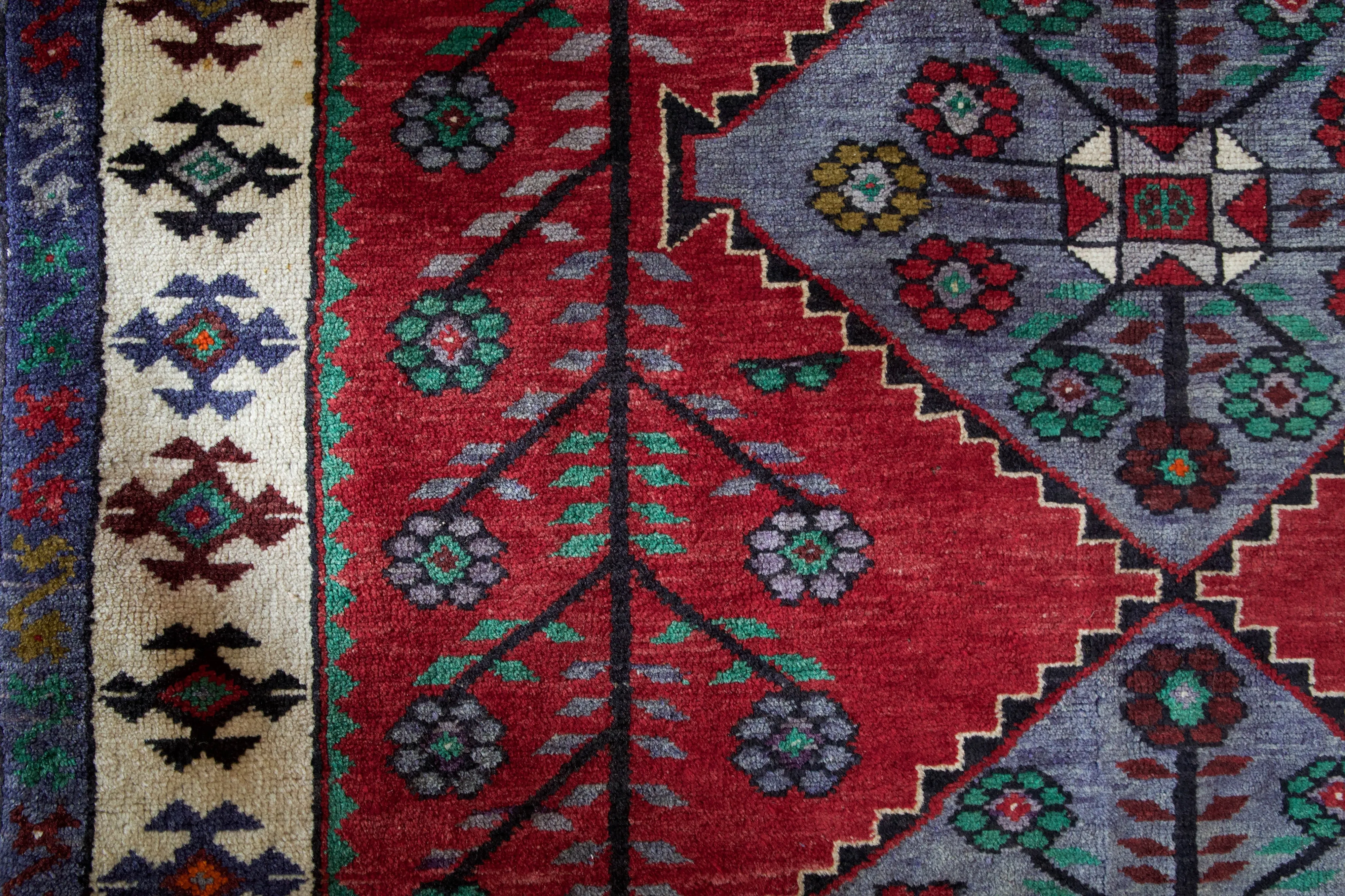 Vintage Balikesir Karakecili Rug 5'6"x7'11"