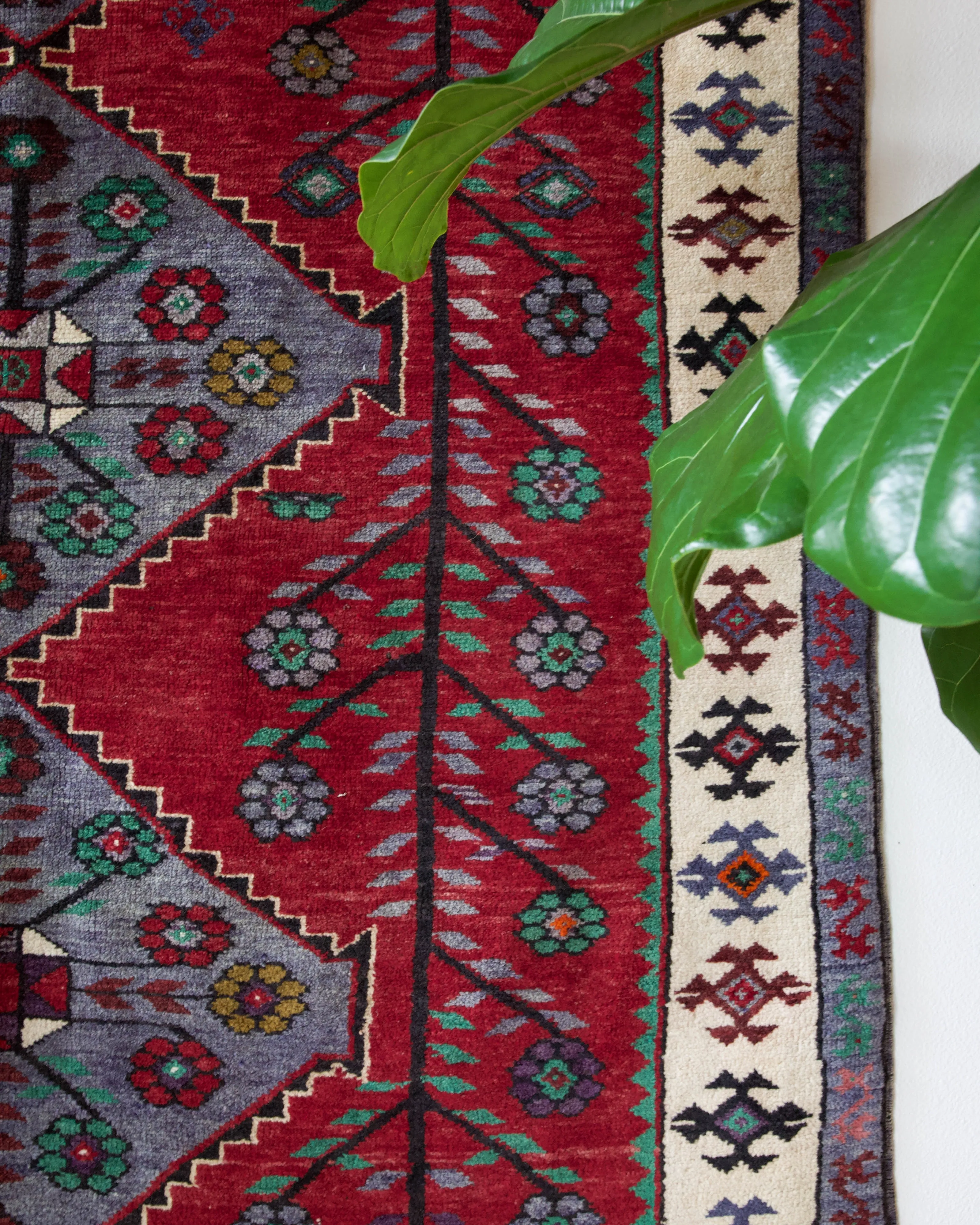 Vintage Balikesir Karakecili Rug 5'6"x7'11"