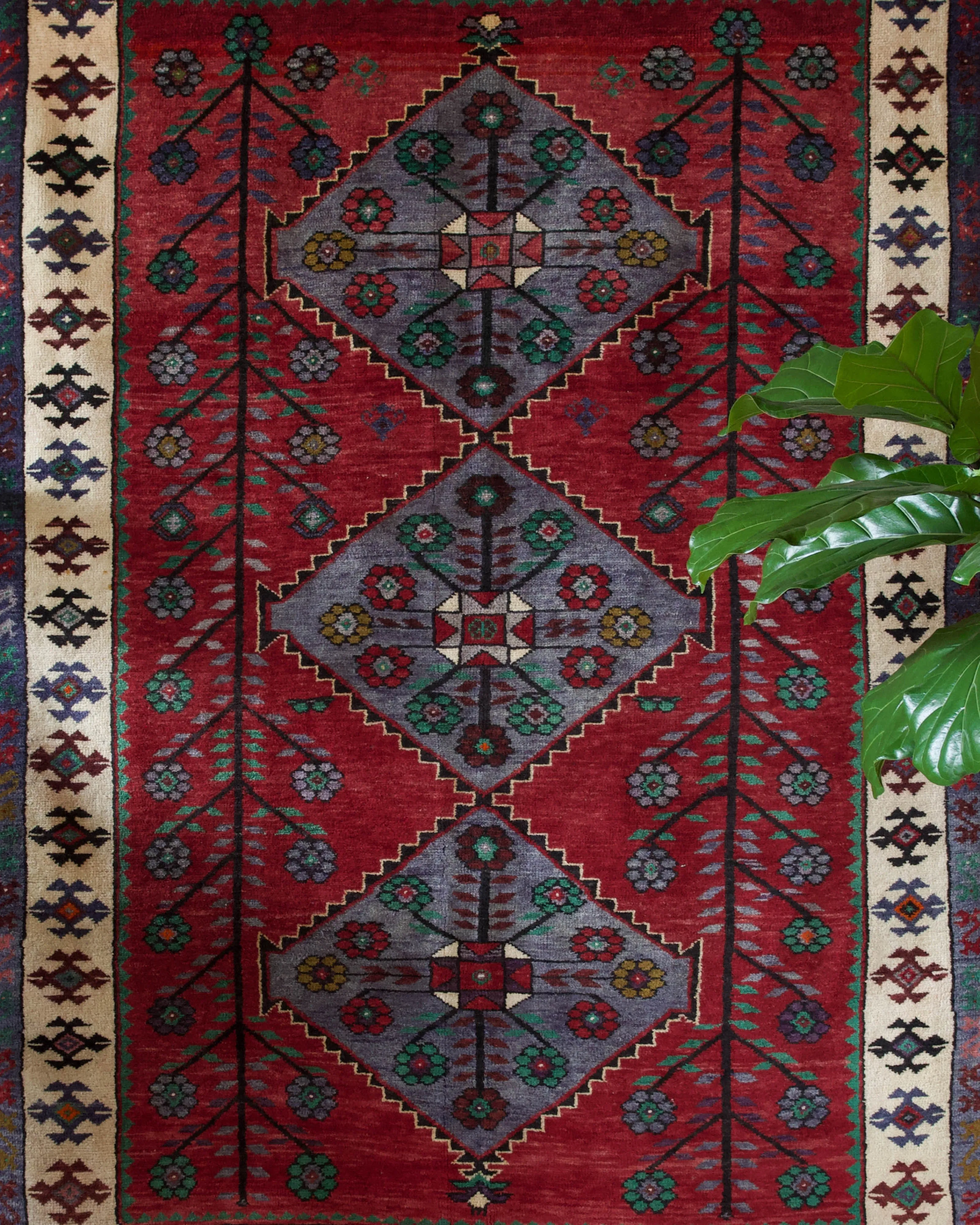 Vintage Balikesir Karakecili Rug 5'6"x7'11"