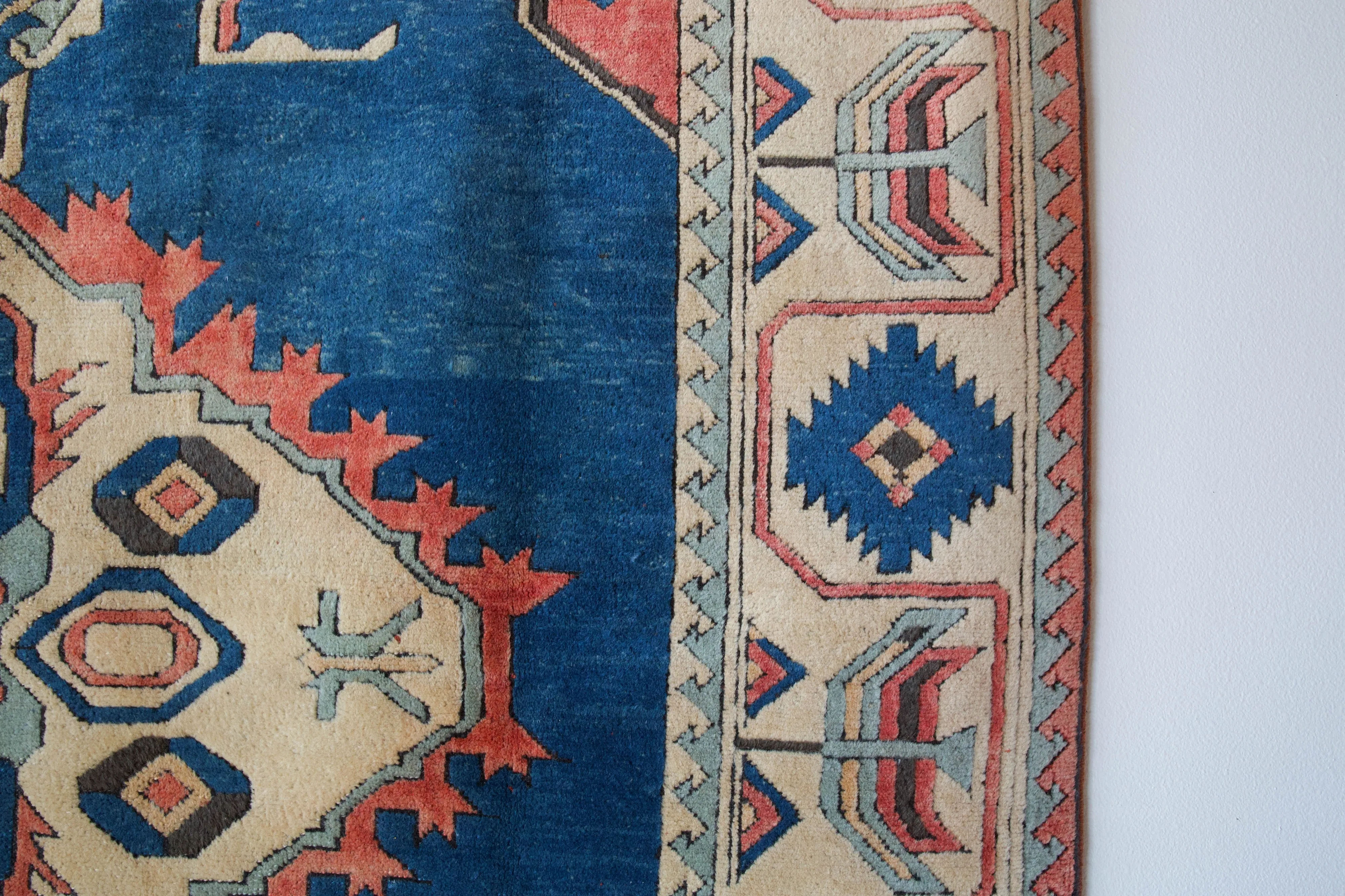 Vintage Caucasian style central Anatolian Rug 7'3"x9'10"