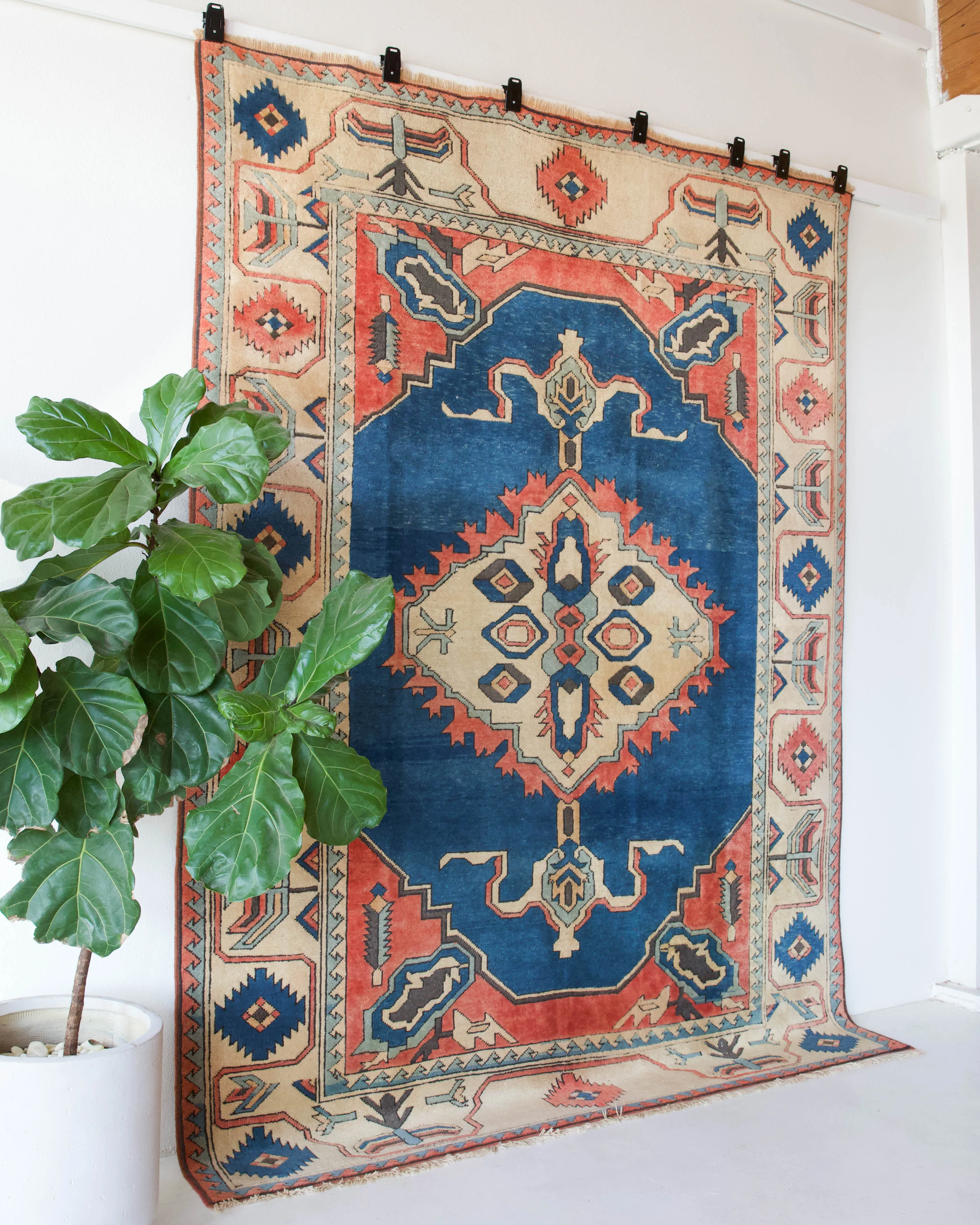Vintage Caucasian style central Anatolian Rug 7'3"x9'10"