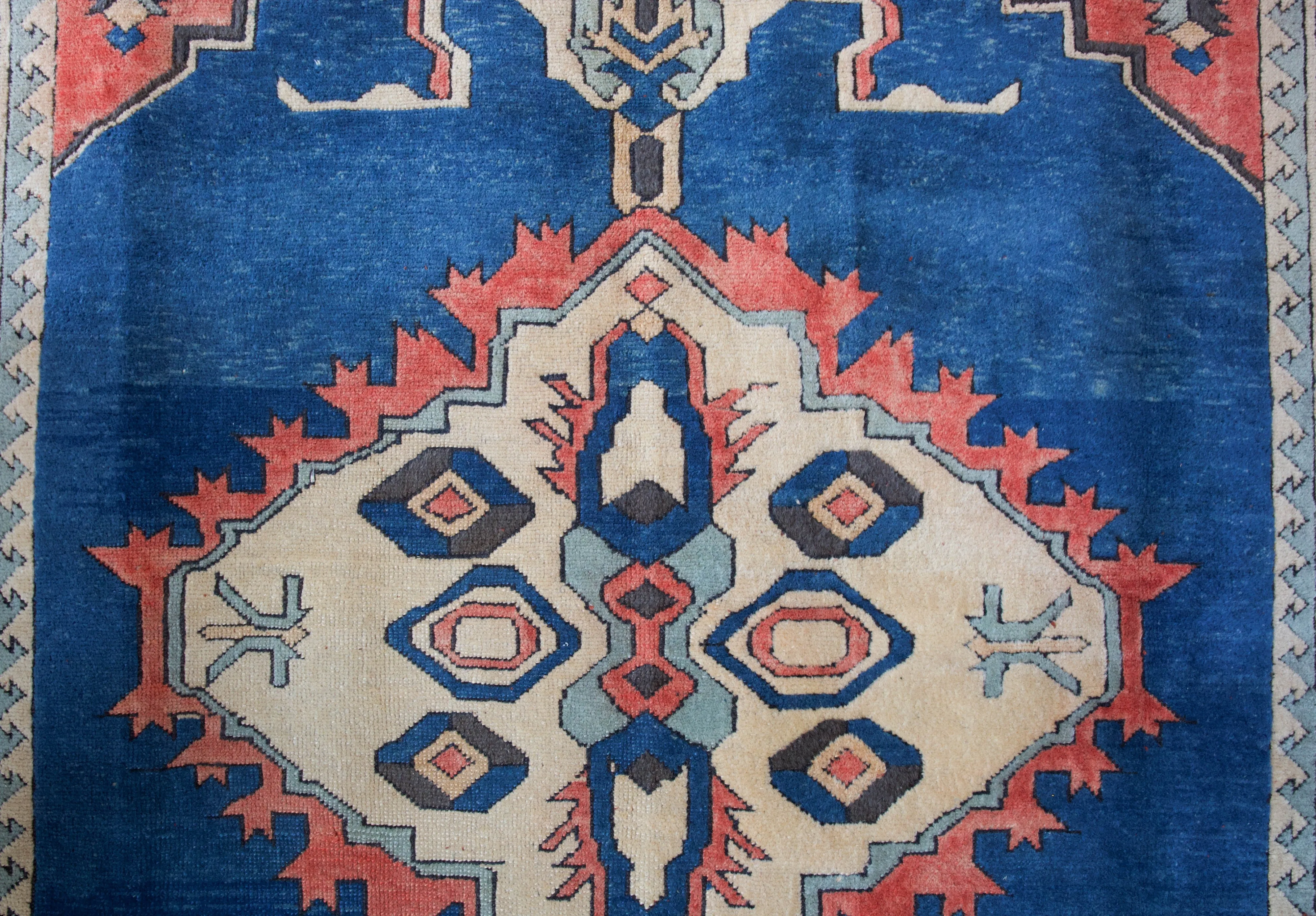 Vintage Caucasian style central Anatolian Rug 7'3"x9'10"