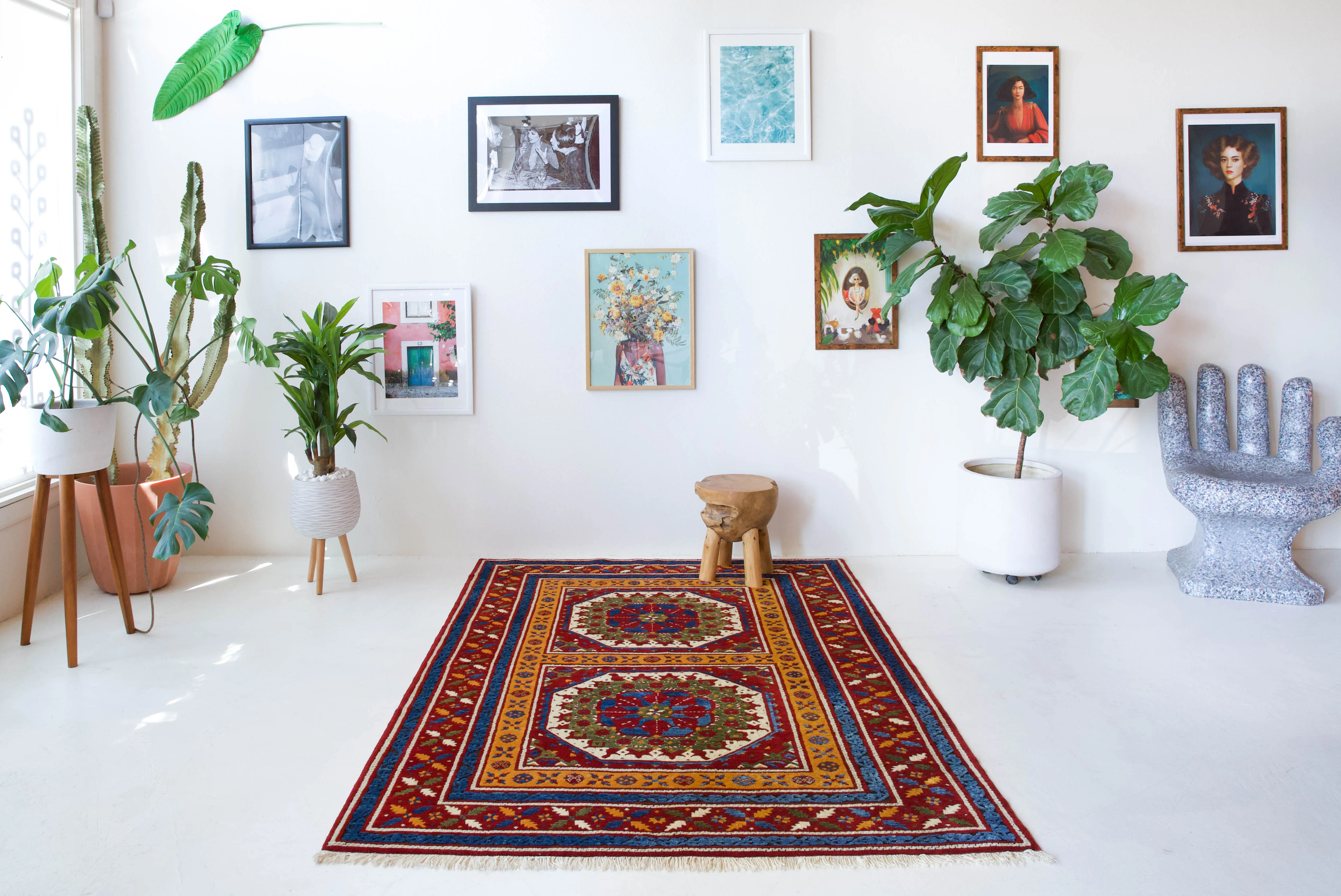 Vintage Pergamum Rug 5'5'x7'8"