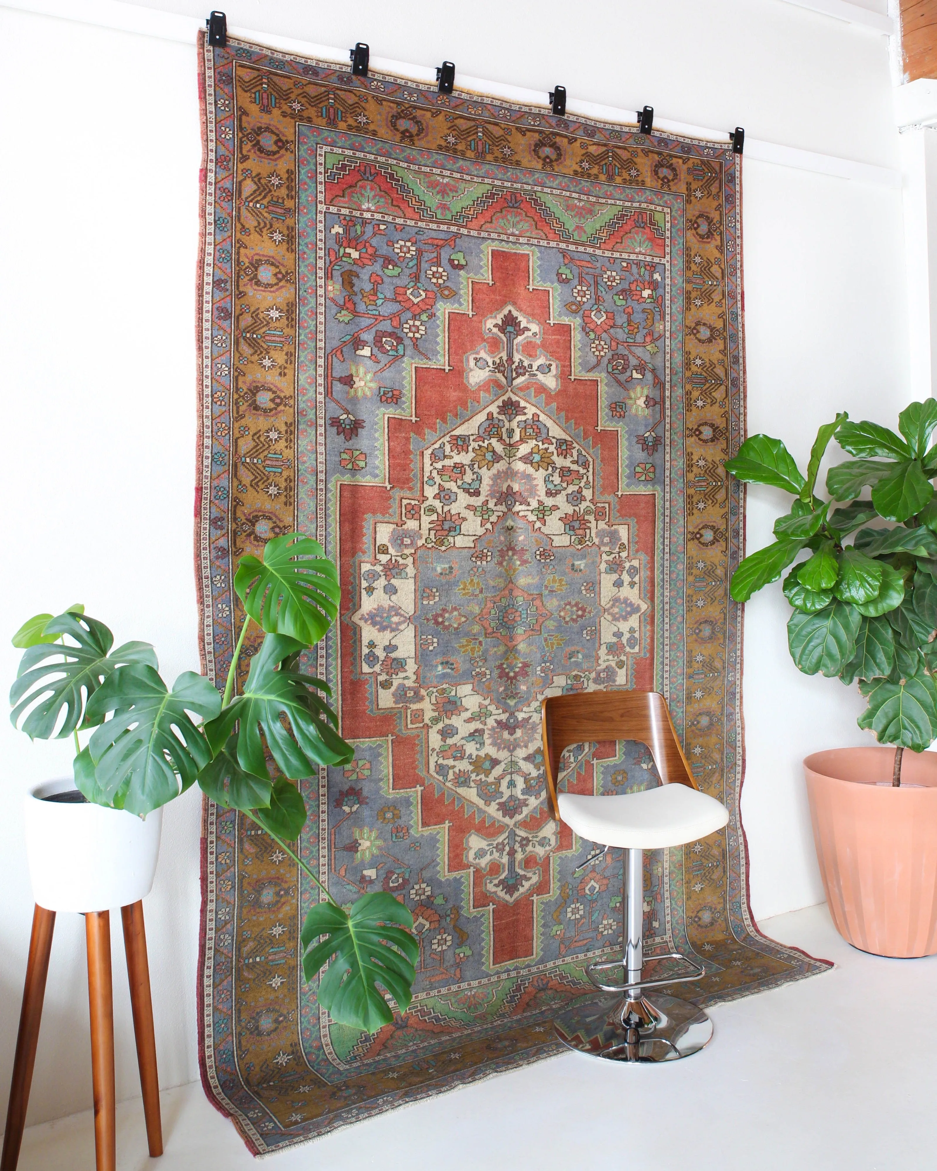 Vintage Turkish central Anatolian Rug 6'6"x10'