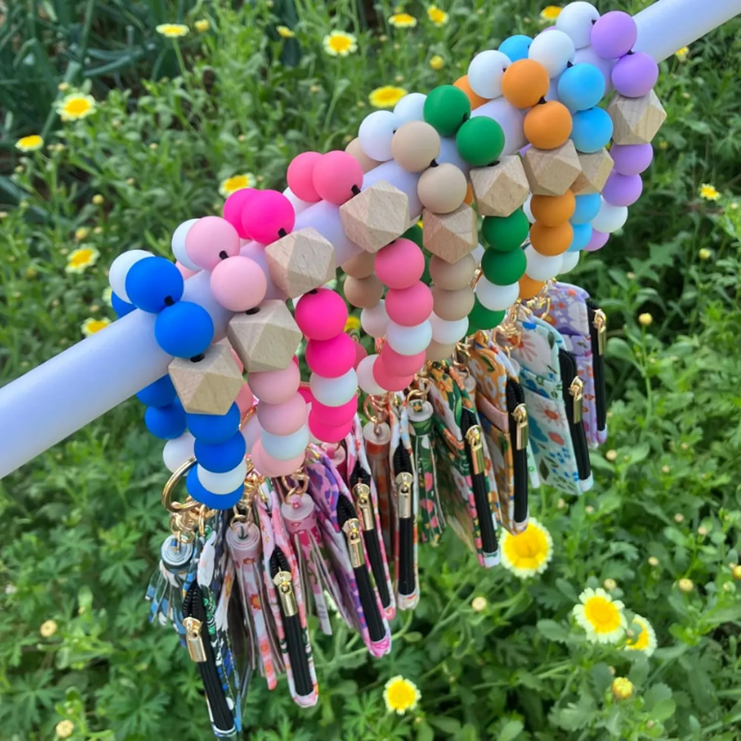 Women's Boho Beaded Wallet, Boho Style Beaded and Tassel Wristlet Keychain for Women, For Women Card Case Keychain with Wallet (1)