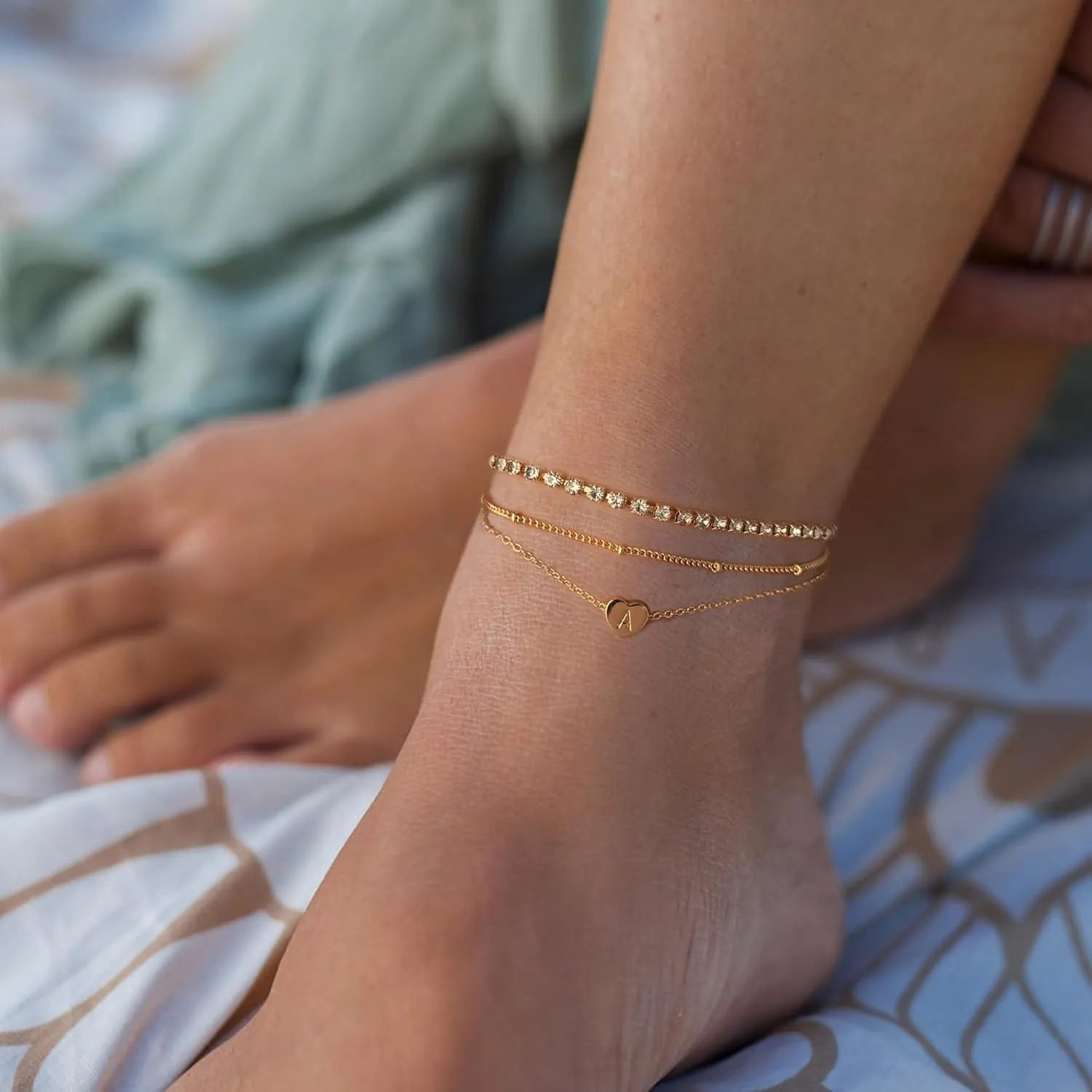 Yanoda Initial Ankle Bracelets for Women, 14K Gold Plated Waterproof Dainty Layered Heart Letter Initial Anklets Personalized Gifts